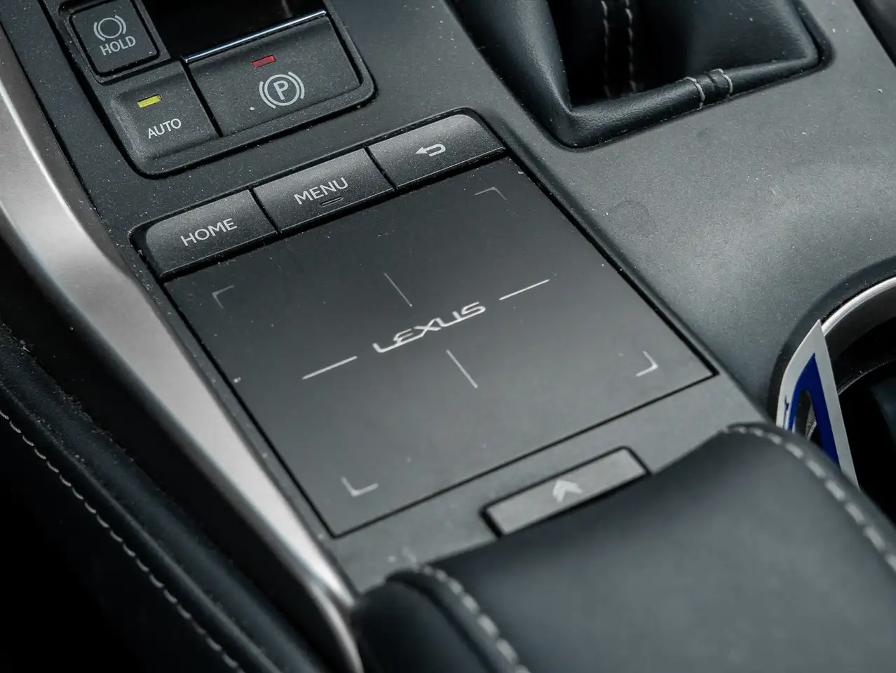 Lexus NX снимка Lexus NX