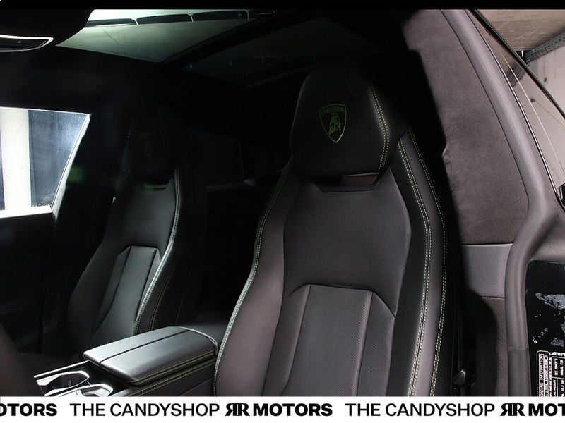 Lamborghini Urus AWD Ö-Auto *Bestzustand* — photo 13