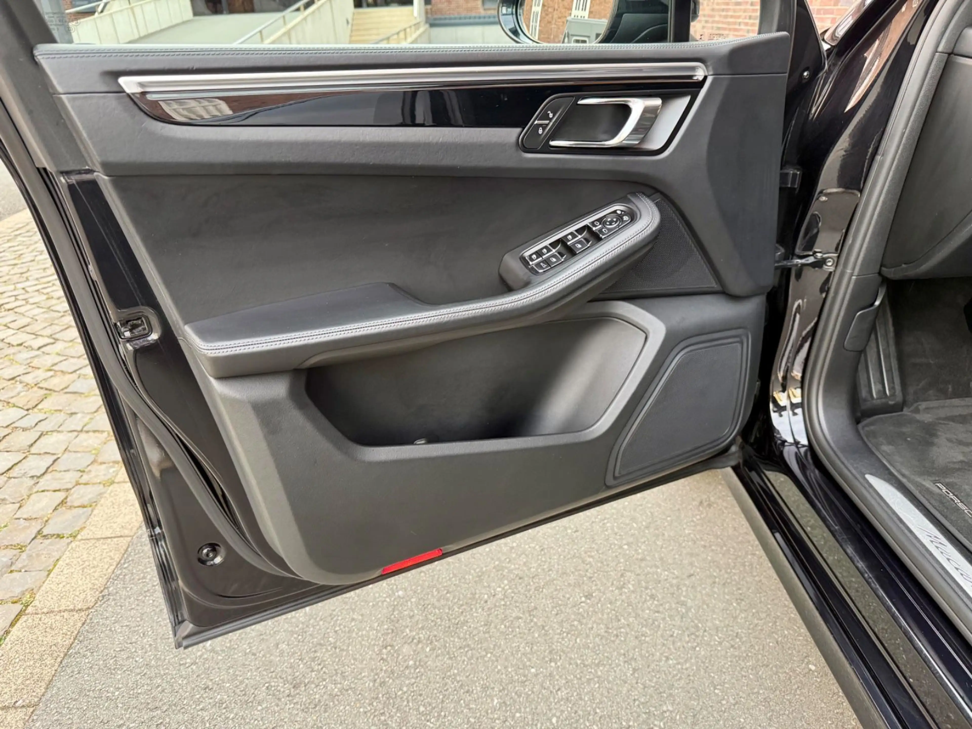 Porsche Macan S*LED*Pano*2.Hd*AHK*Scheckheft*Luftfahwerk — photo 9