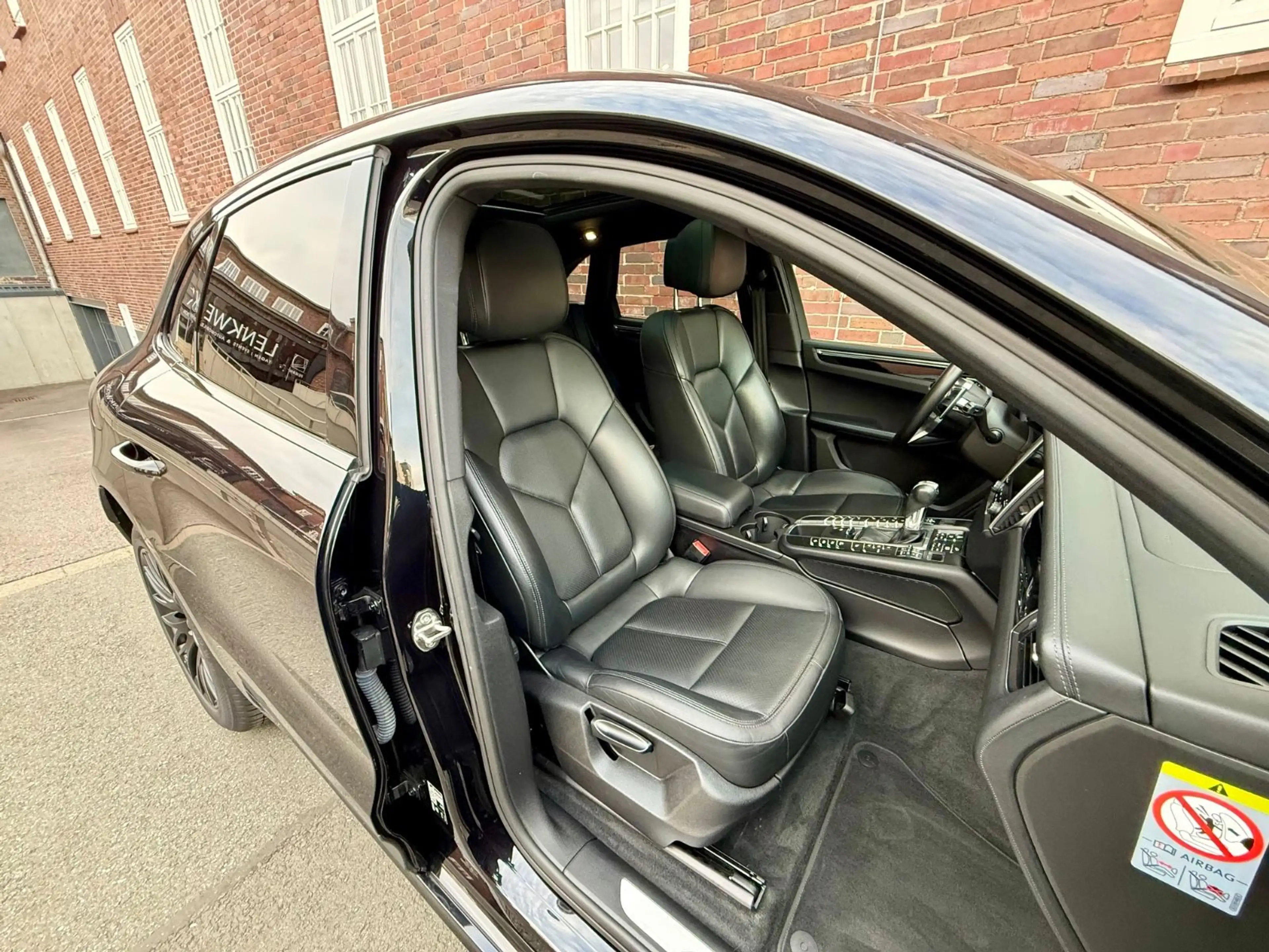 Porsche Macan S*LED*Pano*2.Hd*AHK*Scheckheft*Luftfahwerk — photo 12