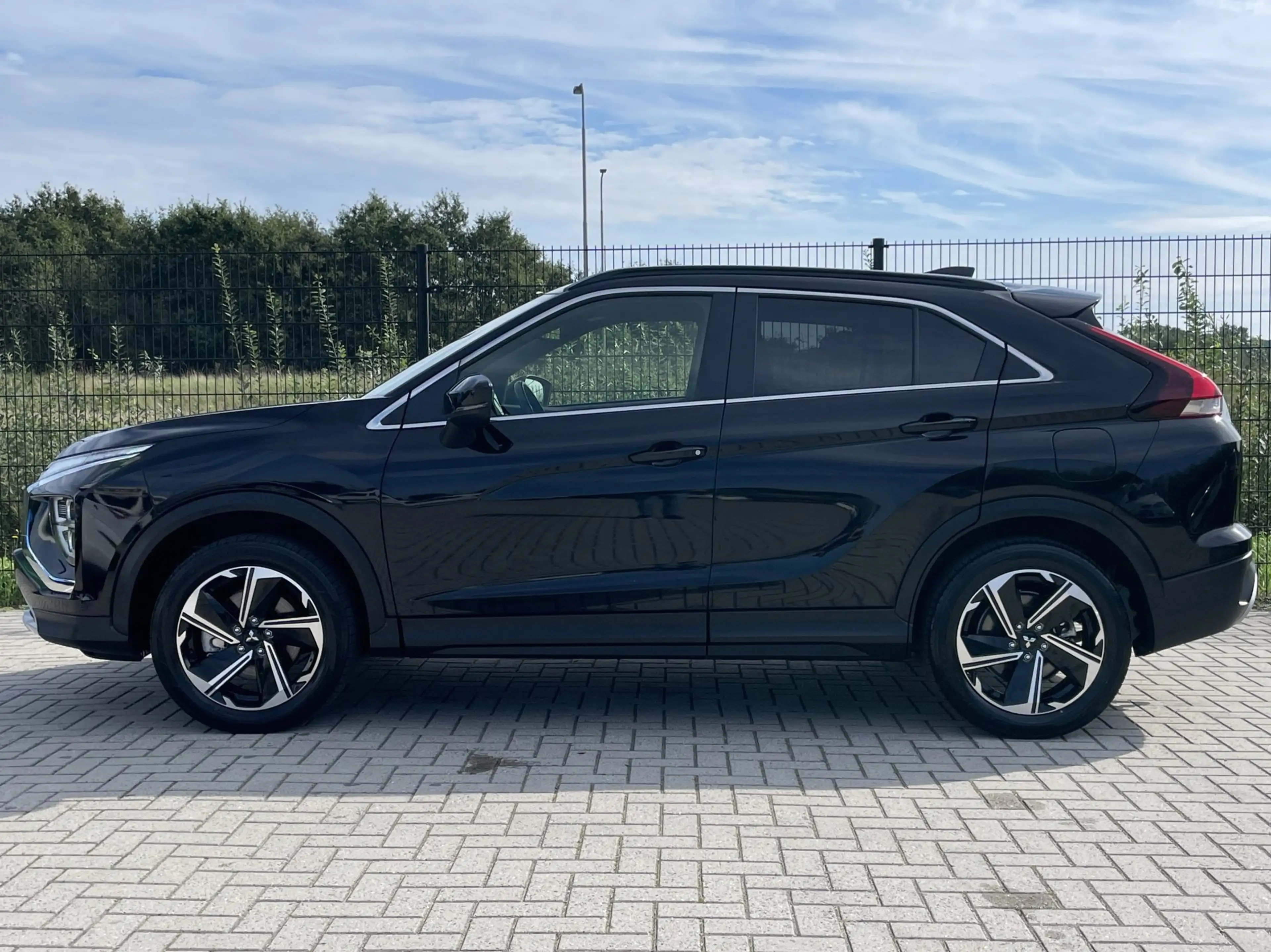 Mitsubishi Eclipse Cross 2.4 PHEV Intense+ | 1ste eigenaar | Camera | NAVI — photo 7