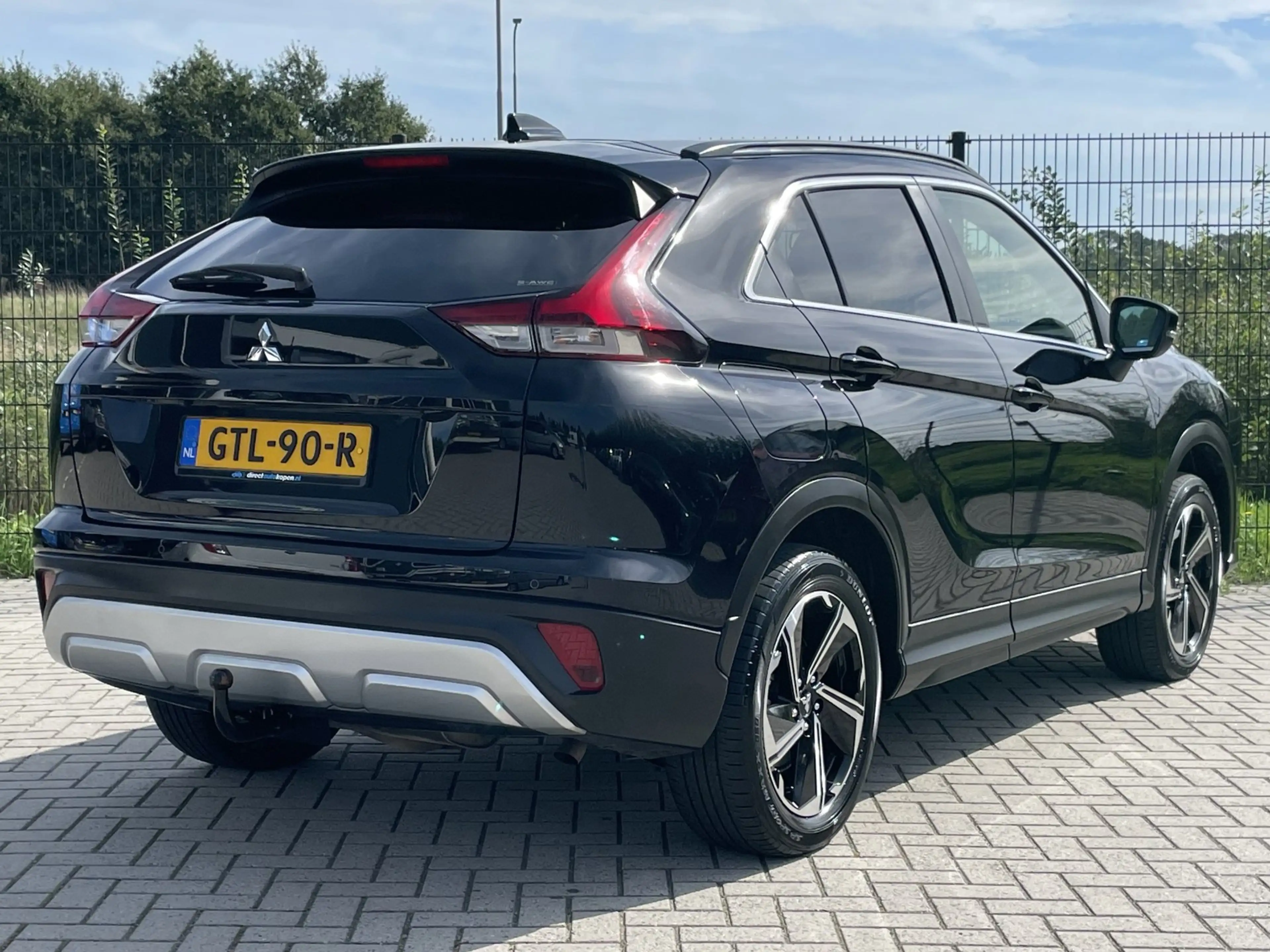 Mitsubishi Eclipse Cross 2.4 PHEV Intense+ | 1ste eigenaar | Camera | NAVI — photo 2