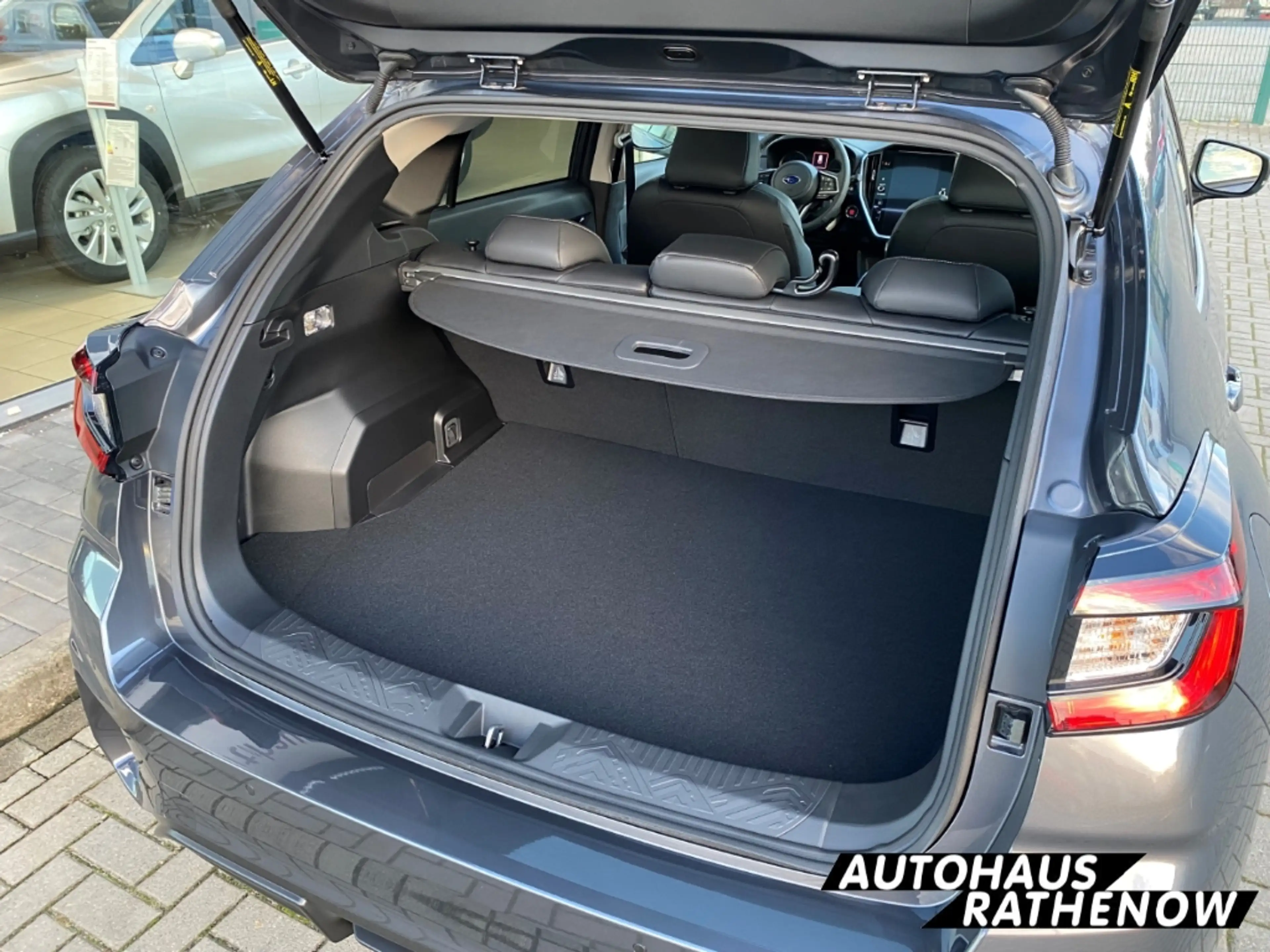 Subaru Impreza Platinum 2.0ie Navi Leder 360 Kamera LED 5 Jahre G — photo 6