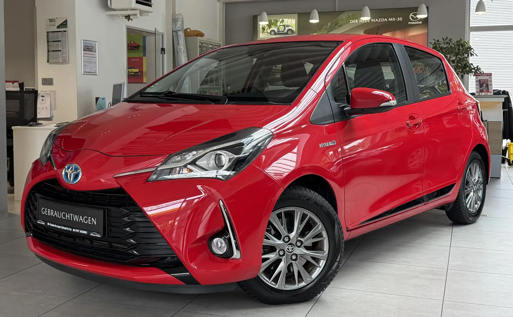 Toyota Yaris Hybrid Comfort 1-Hand SHZ Kamera Bluetooth Rot - 1