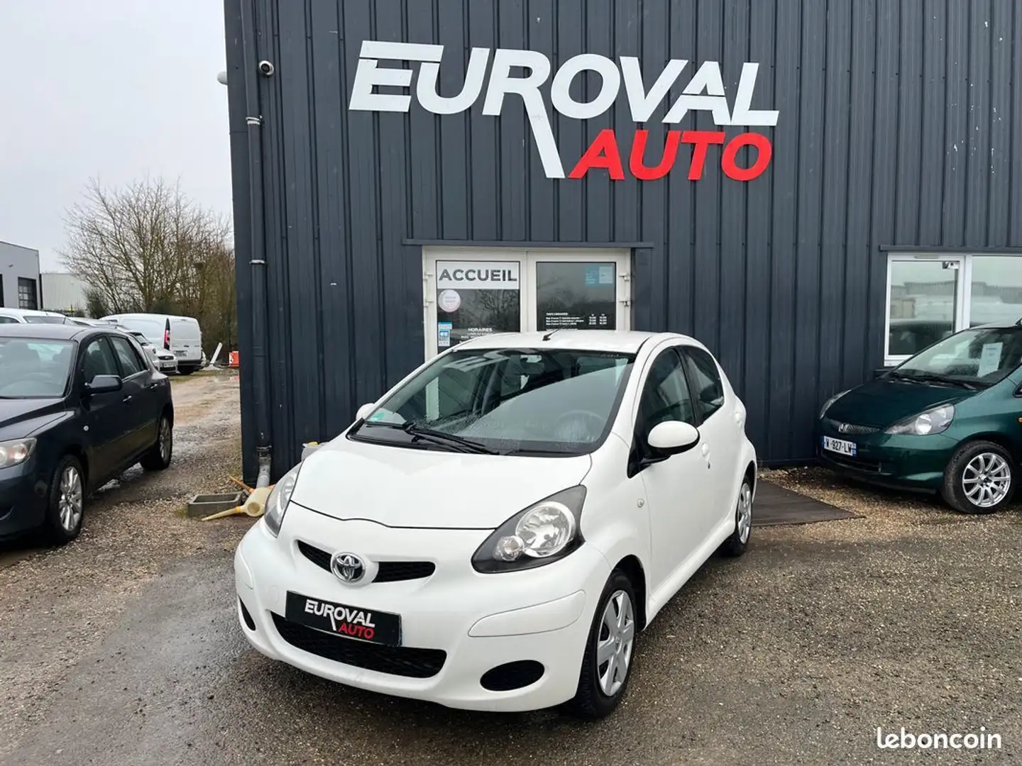 Toyota Aygo 1.0 VVT-i 68ch Confort MMT 5p Blanco - 1