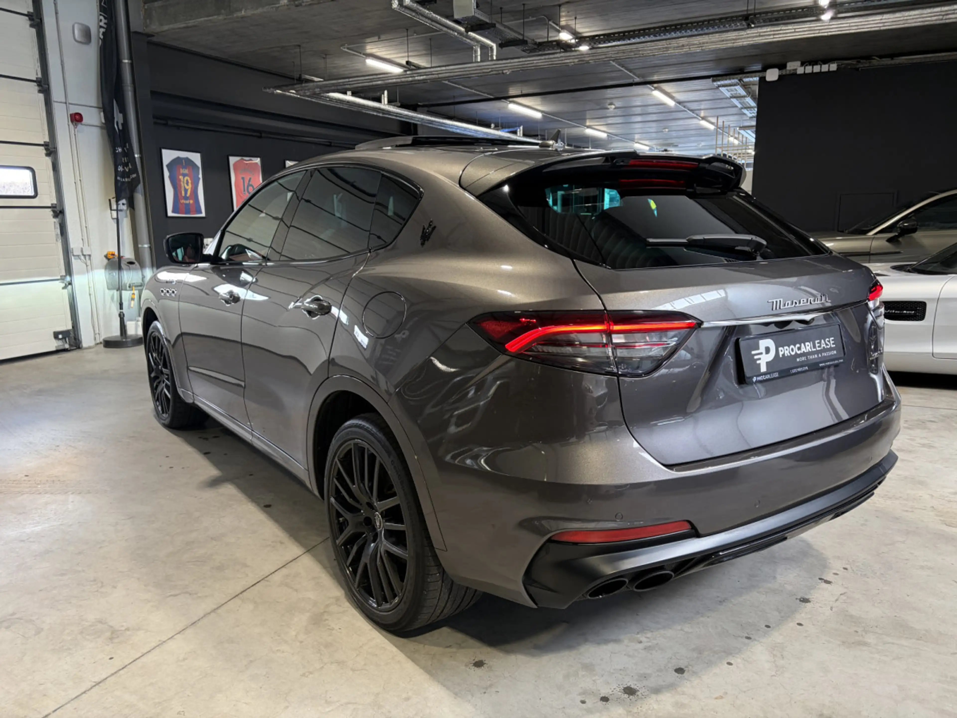 Maserati Levante Levante Modena S 3.0 V6 /PANO/ACC/360°/LUFT/Harman — photo 8