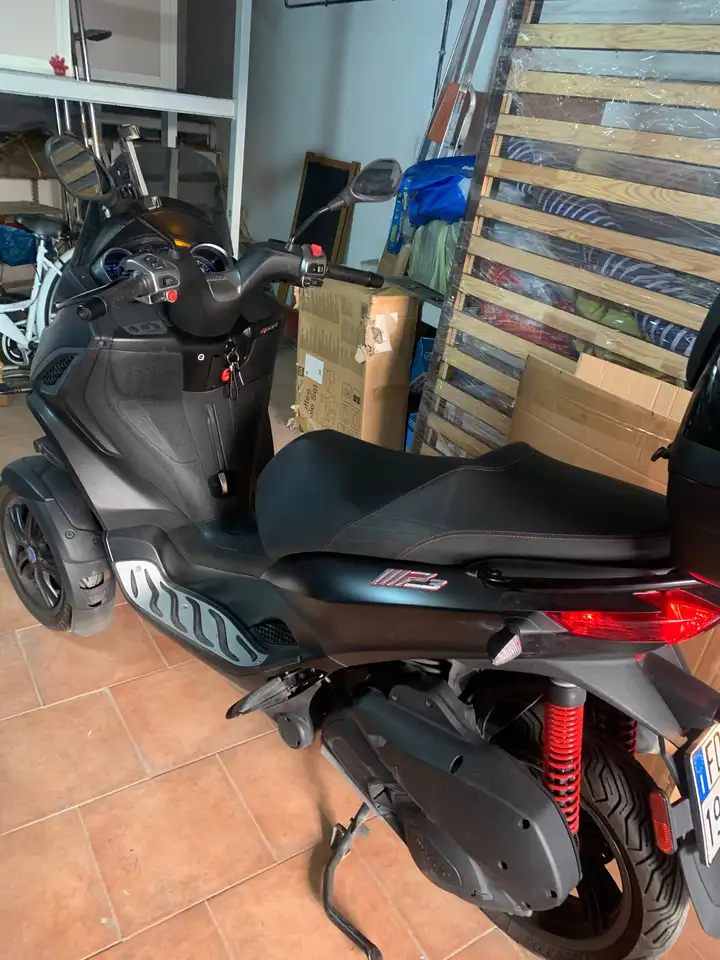 Piaggio MP3 300