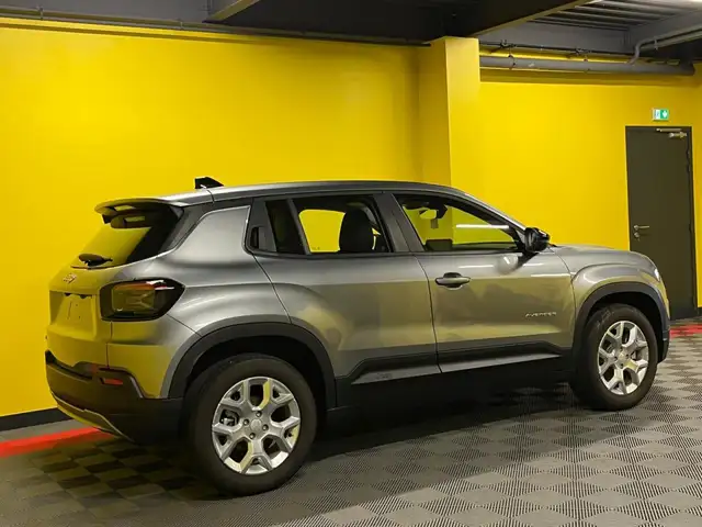 Jeep Avenger view 28