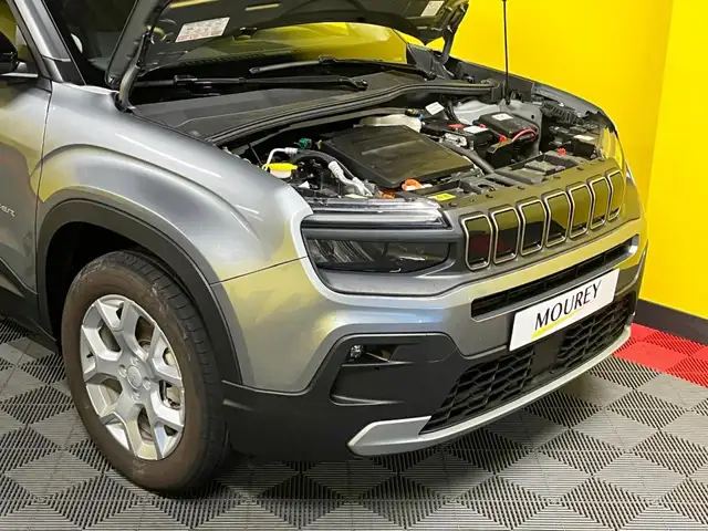 Jeep Avenger view 6