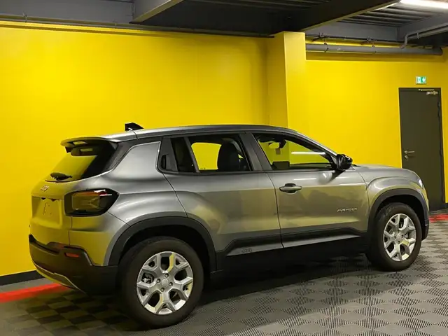 Jeep Avenger view 2