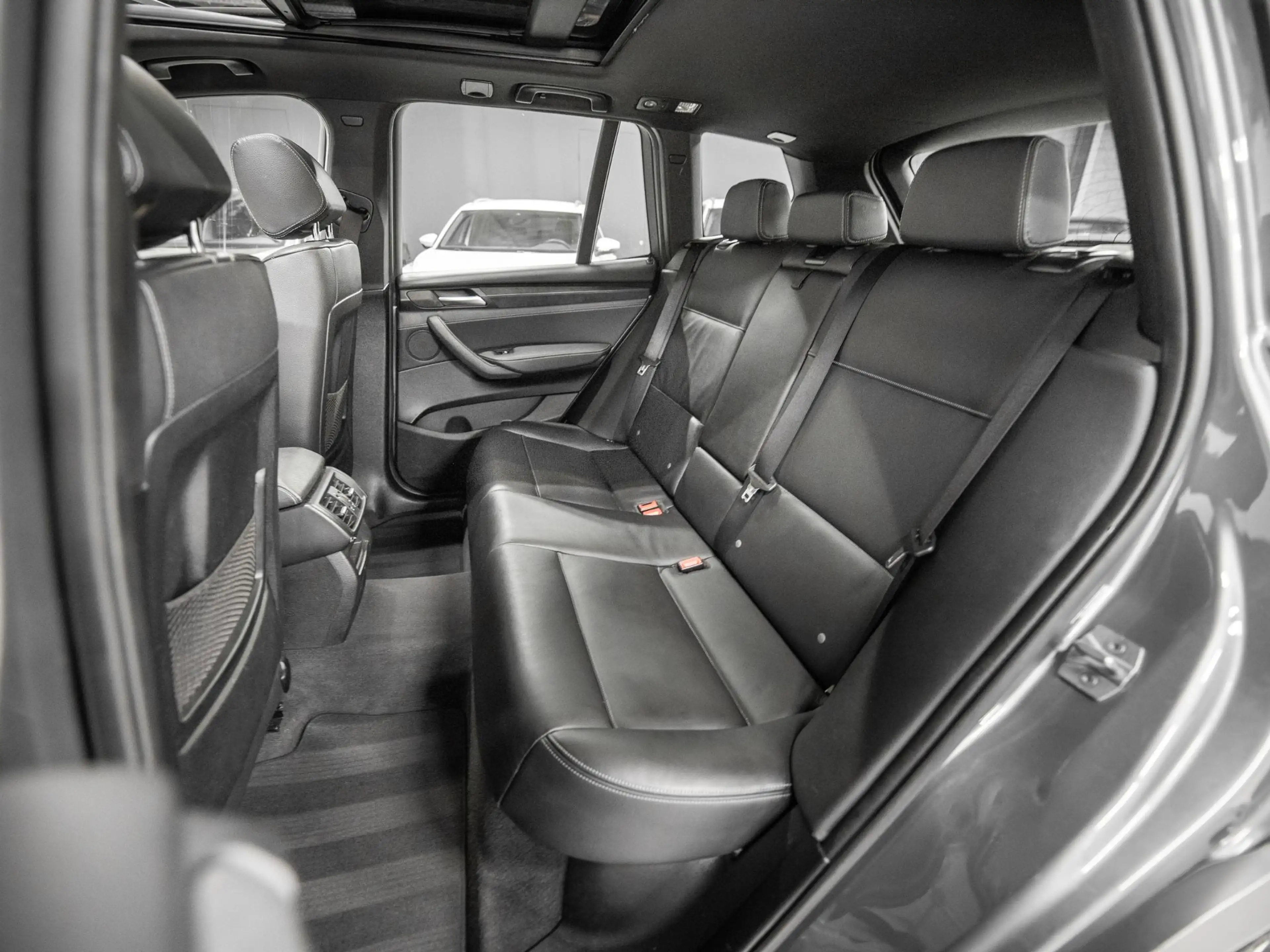 BMW X3 xDrive28i High Executive M-Pakket Pano ACC Leer — photo 16