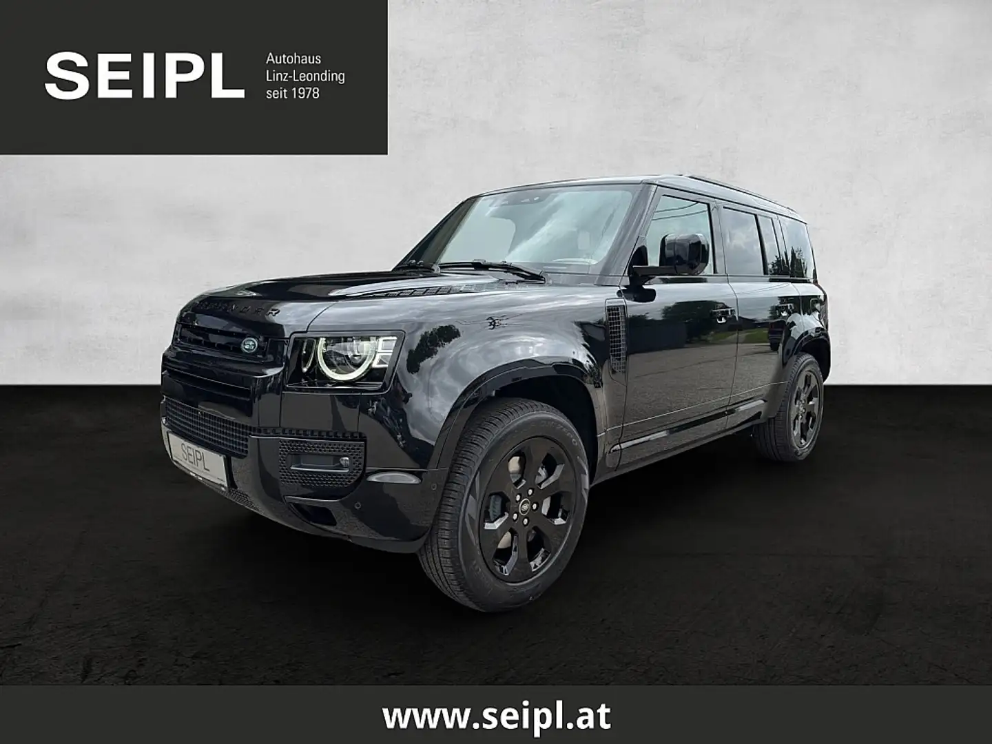 Land Rover Defender 110 P300e PHEV AWD X-Dynamic HSE Aut. Zwart - 1