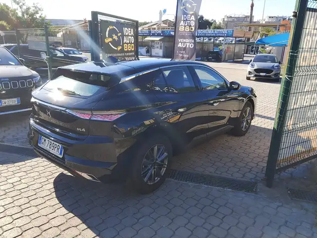 DS Automobiles DS 4 view 6