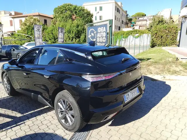 DS Automobiles DS 4 view 4