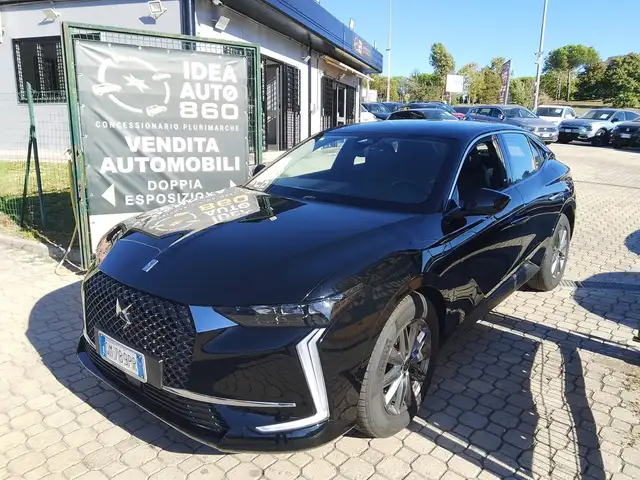 DS Automobiles DS 4 view 3