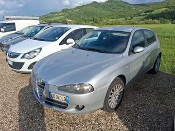 1.9 JTD (120) 5 porte Distinctive MOTORE RUMOROSO