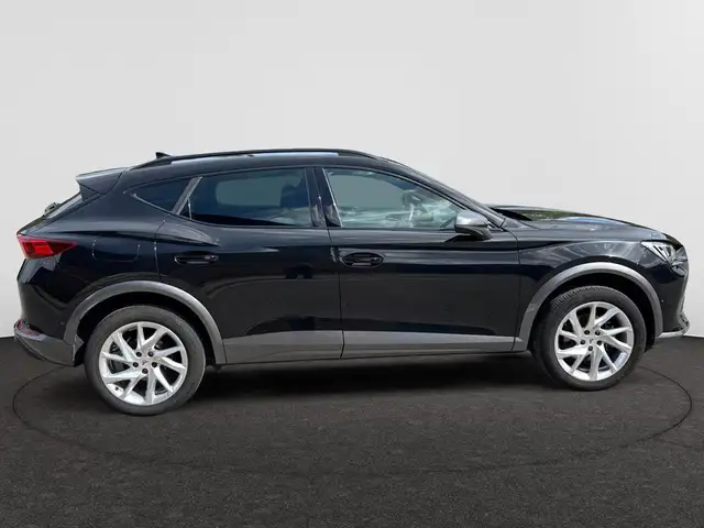 Cupra Formentor view 8
