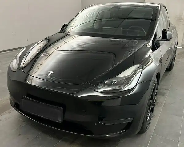 Tesla Model Y Performance Dual AWD# black #19 % Mwst.