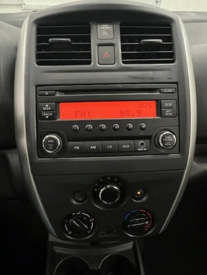 Nissan Note снимка Nissan Note