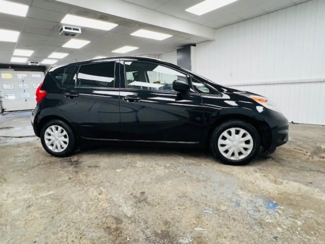 Nissan Note снимка Nissan Note