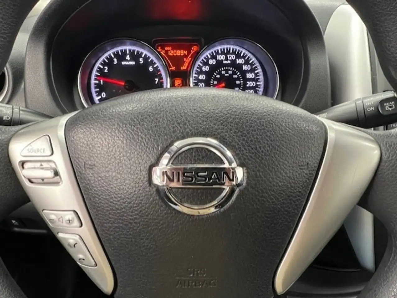Nissan Note снимка Nissan Note