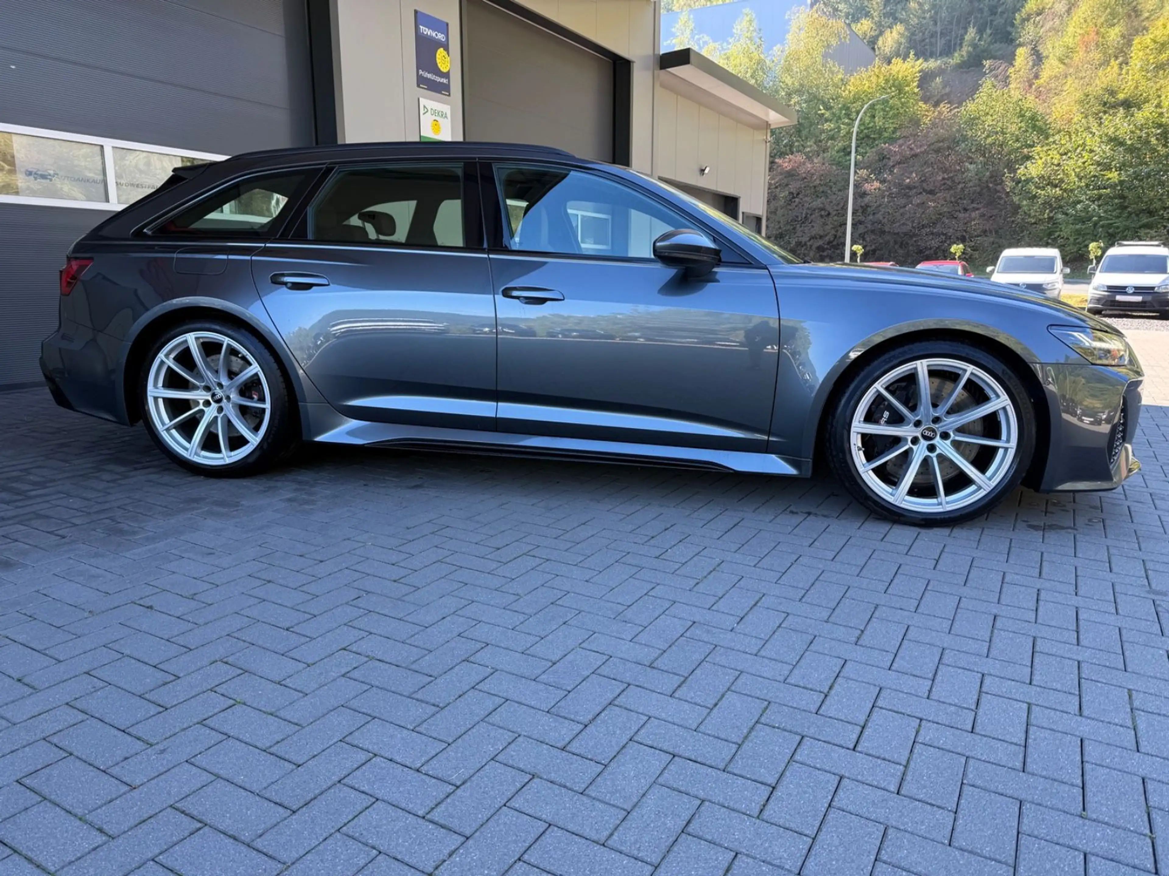 Audi RS6 Avant qu. *Pano *B&O *21Z *LASER *S-SITZE — photo 10
