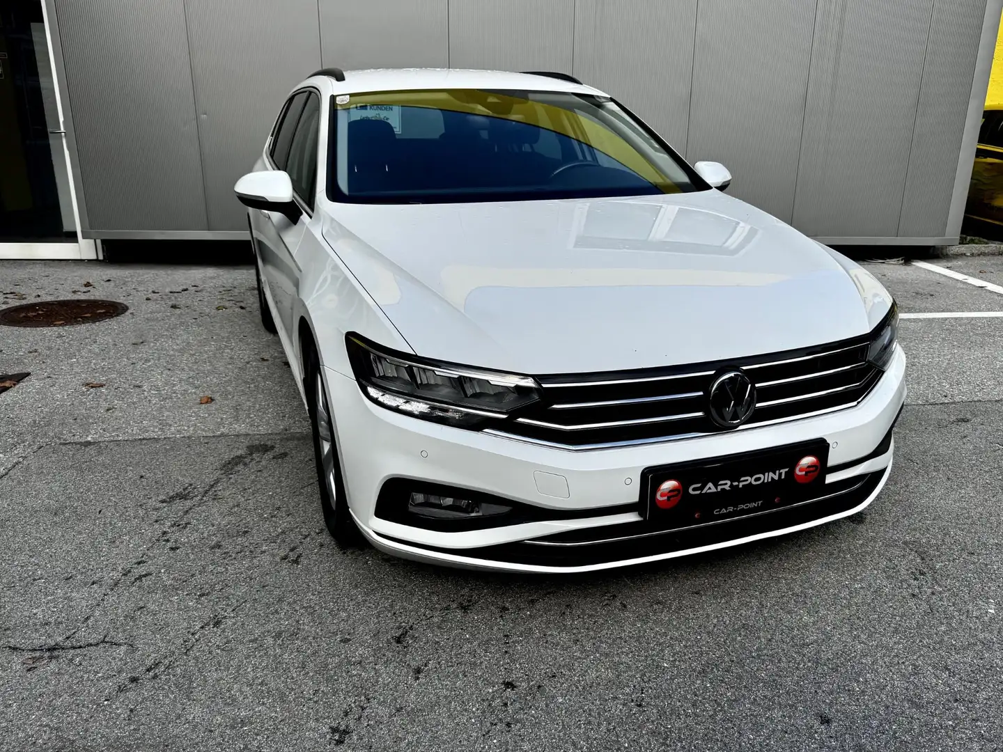 Volkswagen Passat Variant Business 2,0 SCR TDI 150 DSG Weiß - 2