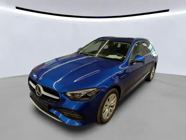 Mercedes-Benz C view 2
