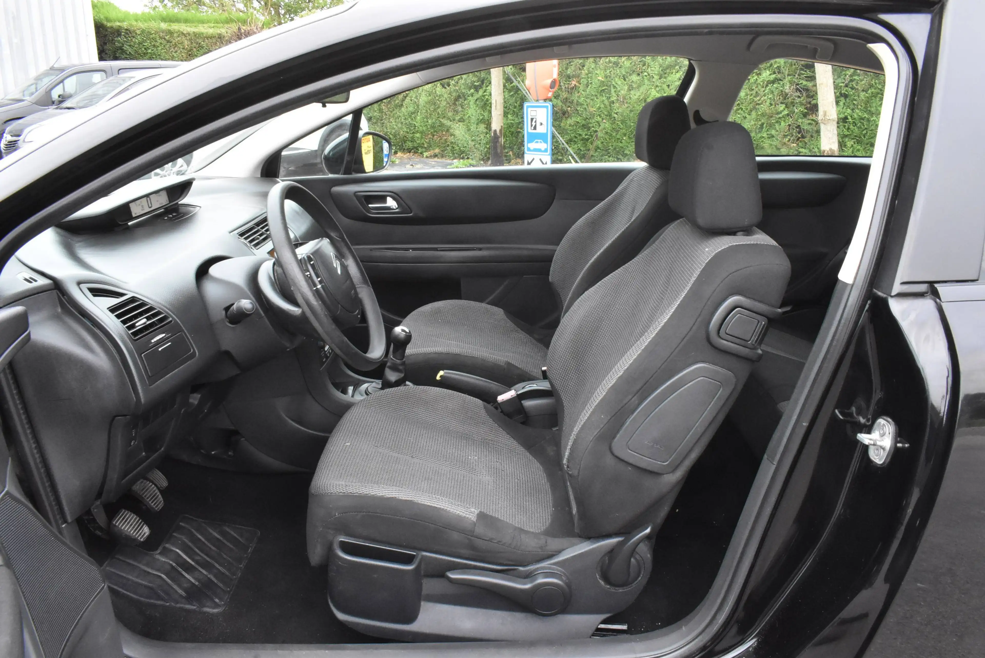 Citroen C4 1.4i Tentation Airco ***12M GARANTIE***52.000KM!!! — photo 7