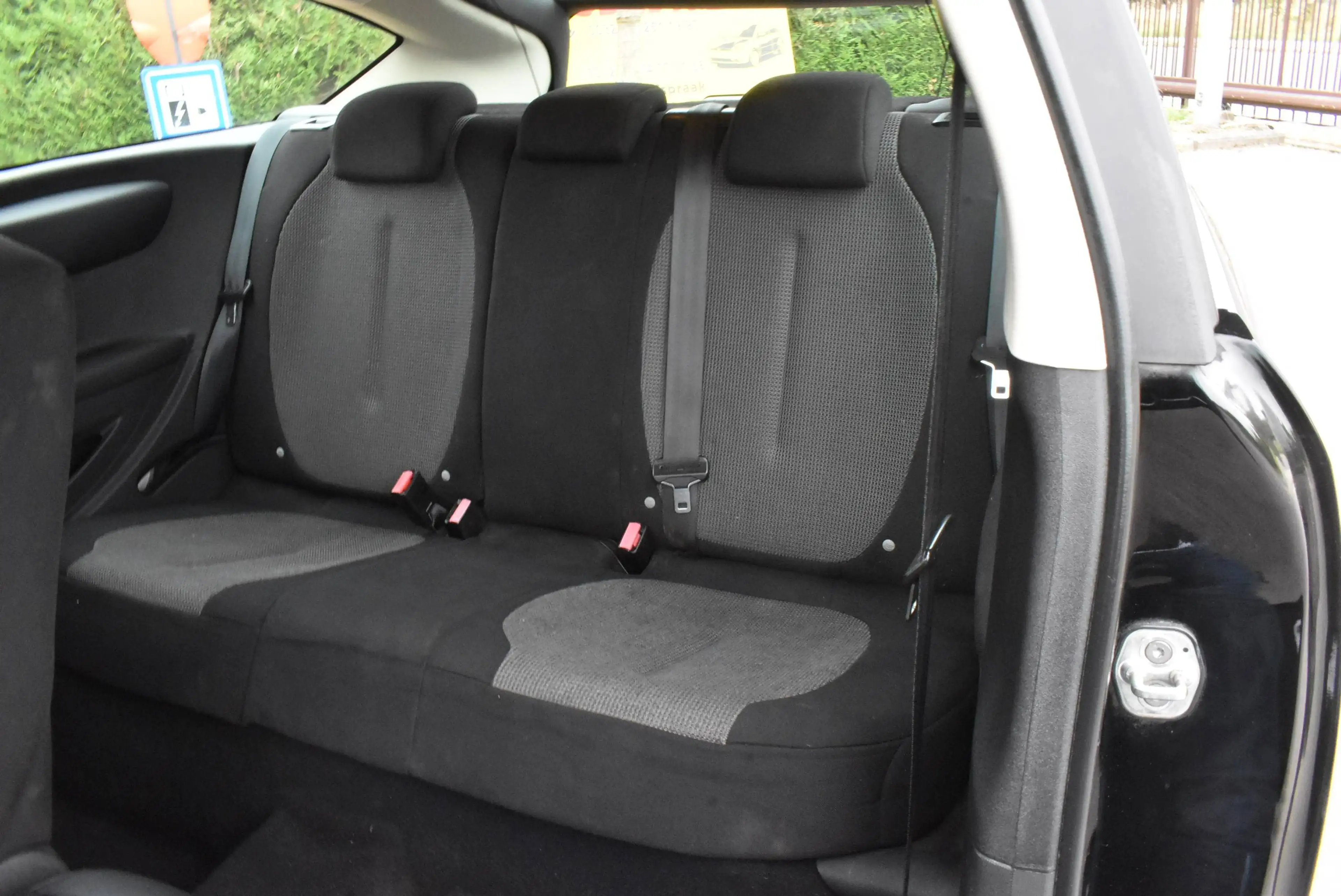 Citroen C4 1.4i Tentation Airco ***12M GARANTIE***52.000KM!!! — photo 15