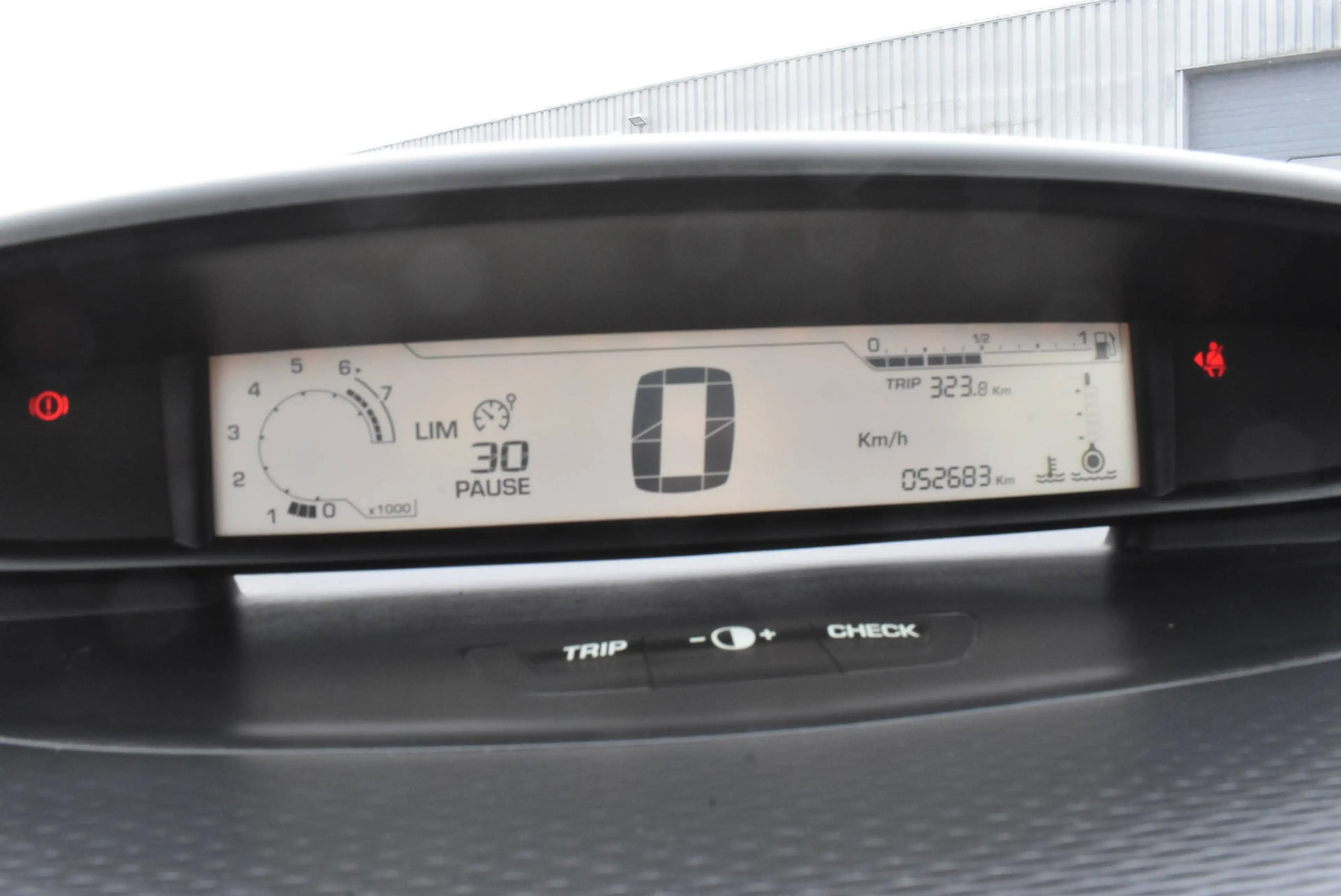 Citroen C4 1.4i Tentation Airco ***12M GARANTIE***52.000KM!!! — photo 11
