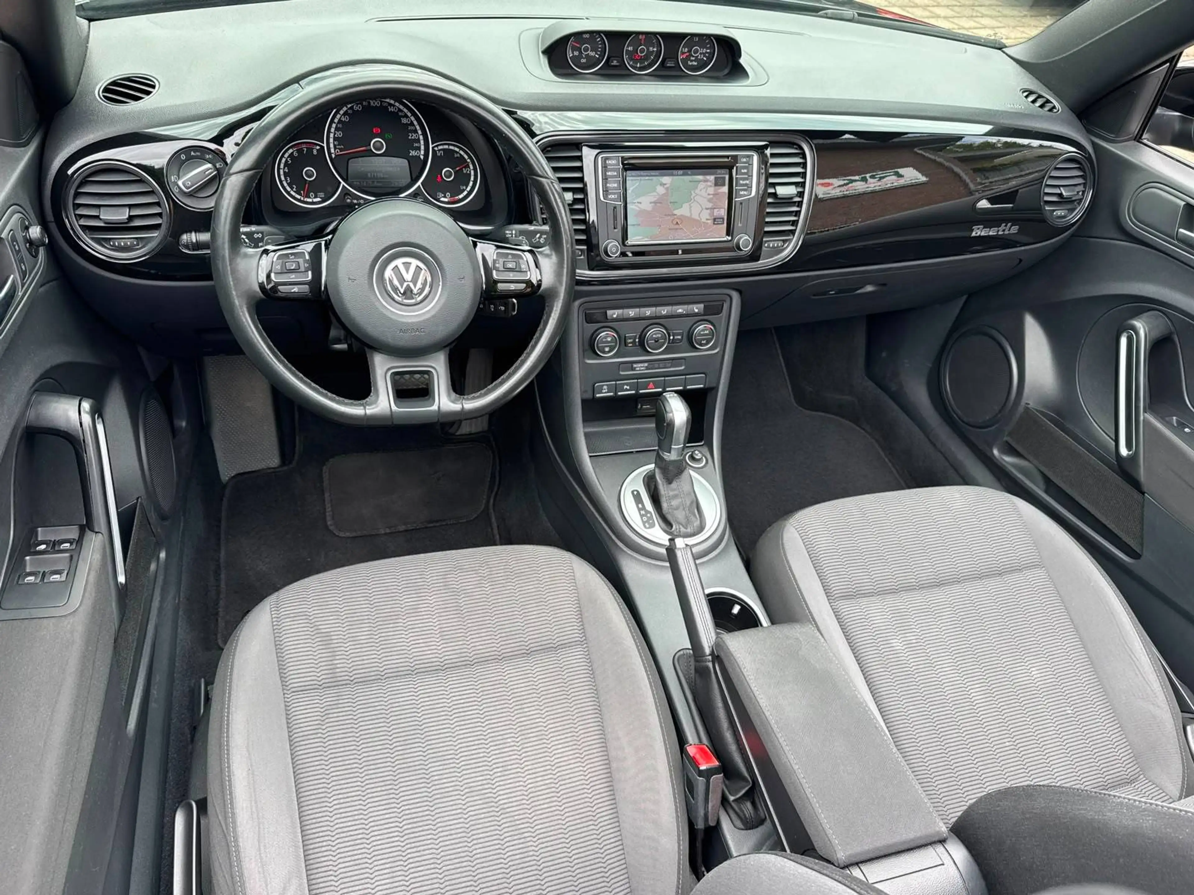 Volkswagen Beetle Basis BMT AUTOMATIK — photo 14
