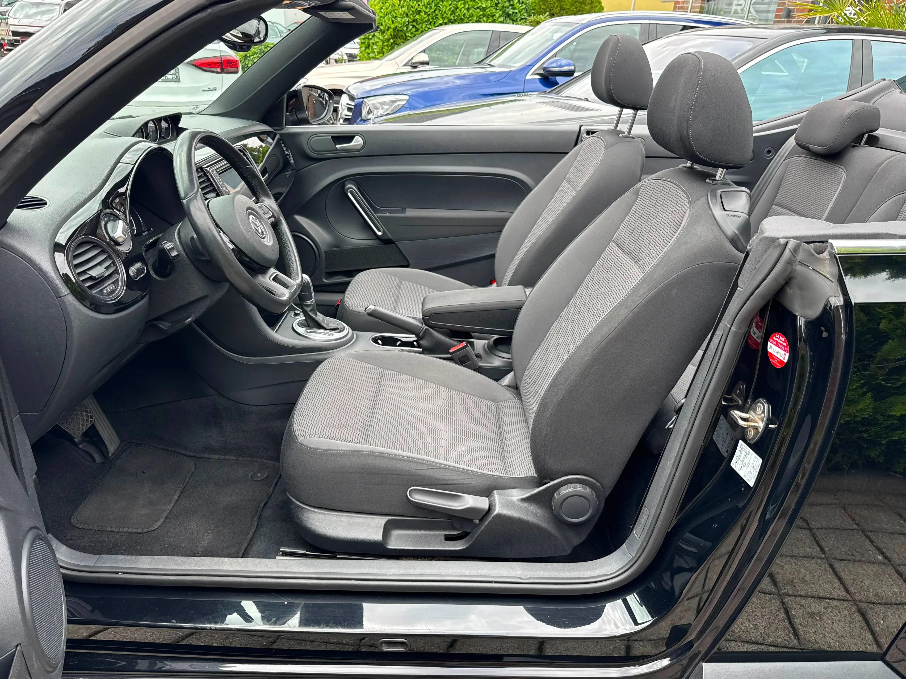 Volkswagen Beetle Basis BMT AUTOMATIK — photo 13