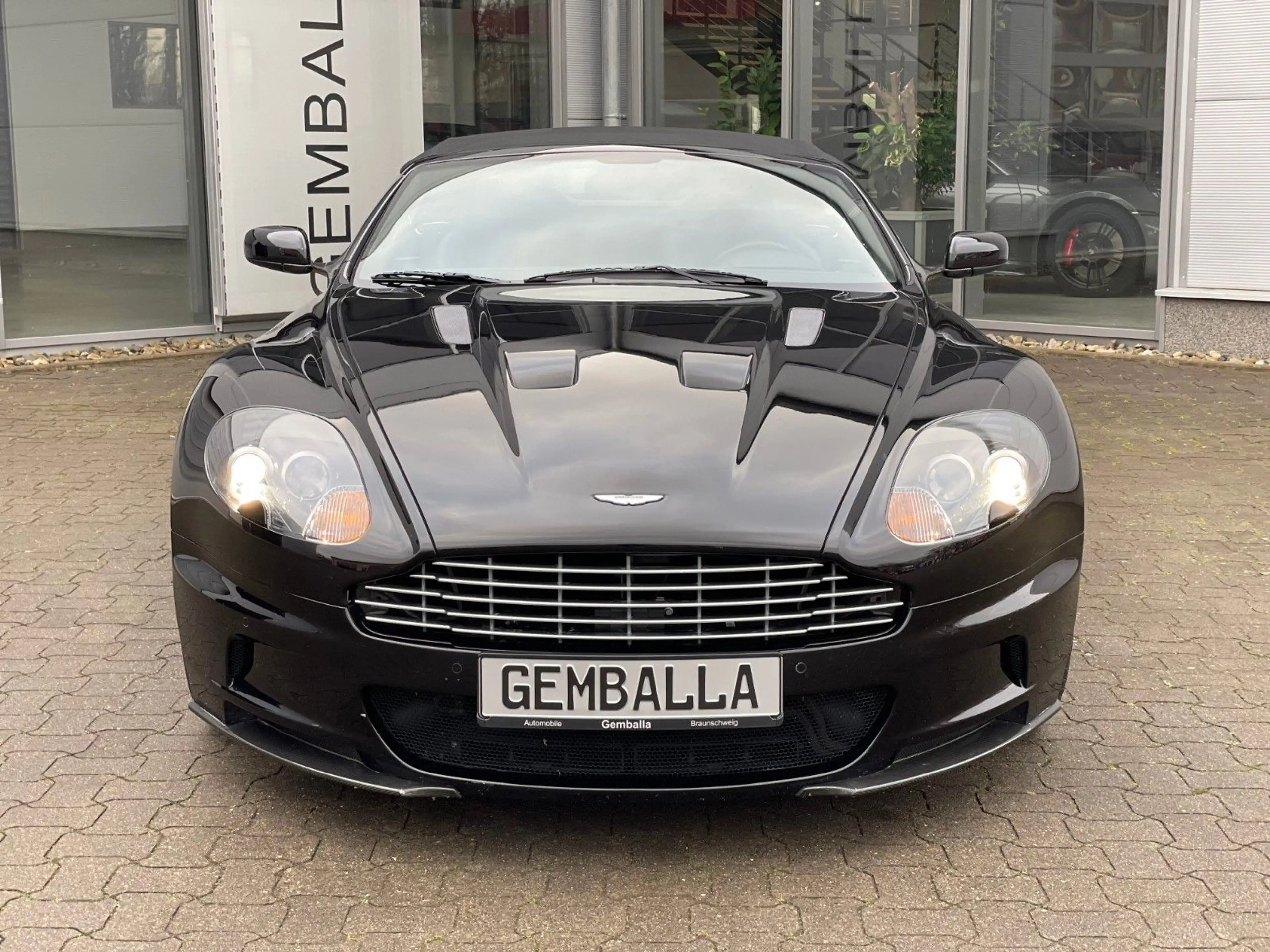 Aston Martin DBS 6.0 VOLANTE CARBON BLACK, DEUTSCHES FZG. — photo 9