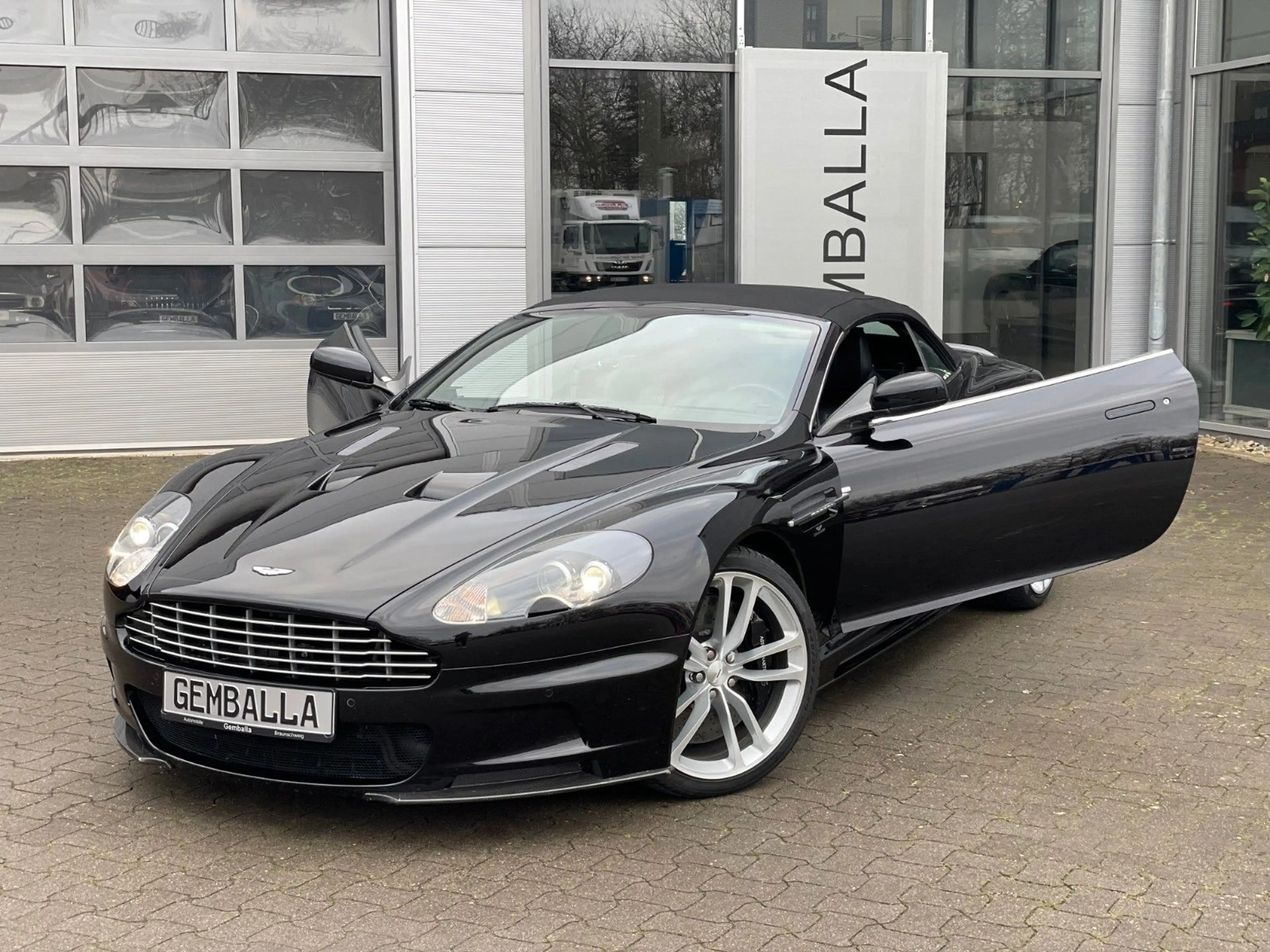 Aston Martin DBS 6.0 VOLANTE CARBON BLACK, DEUTSCHES FZG. — photo 11