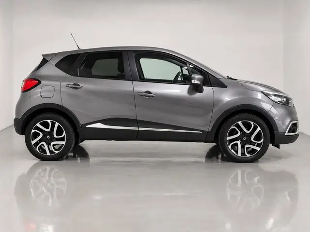 Renault Captur view 3