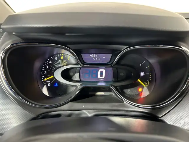 Renault Captur view 9