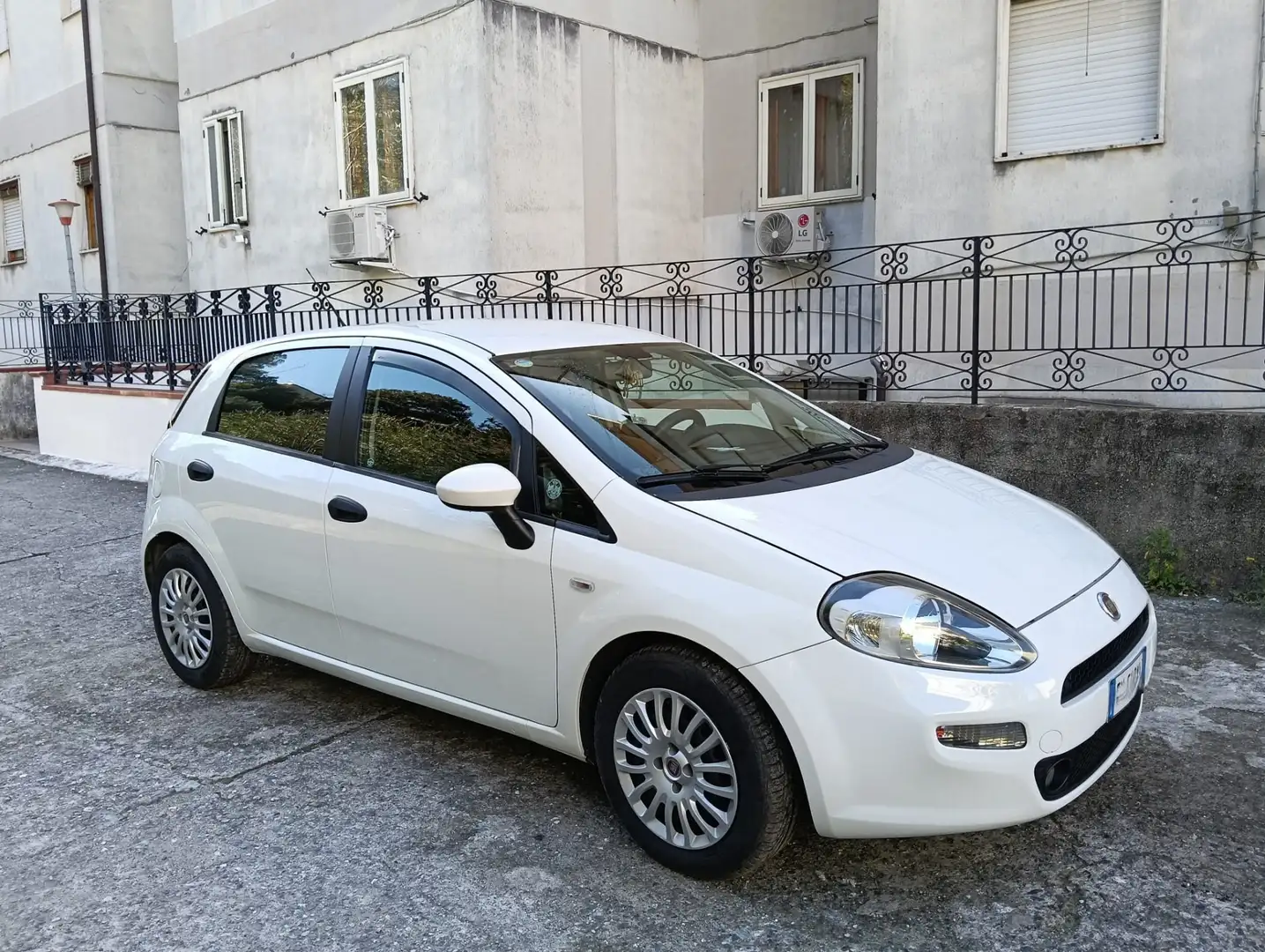 Fiat Punto 5p 1.3 mjt 16v Street 75cv E5+ - 2