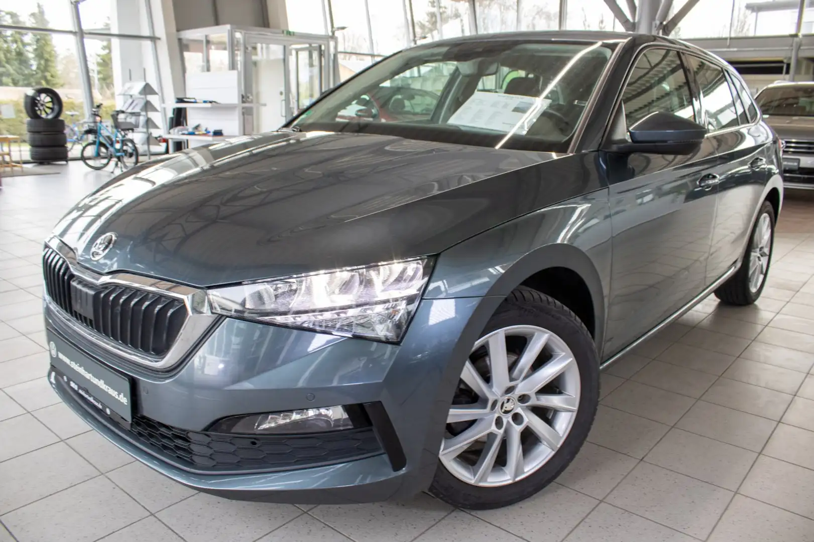 Skoda Scala 1.5 TSI  #Style #AHK #Sitzheizung Gris - 2