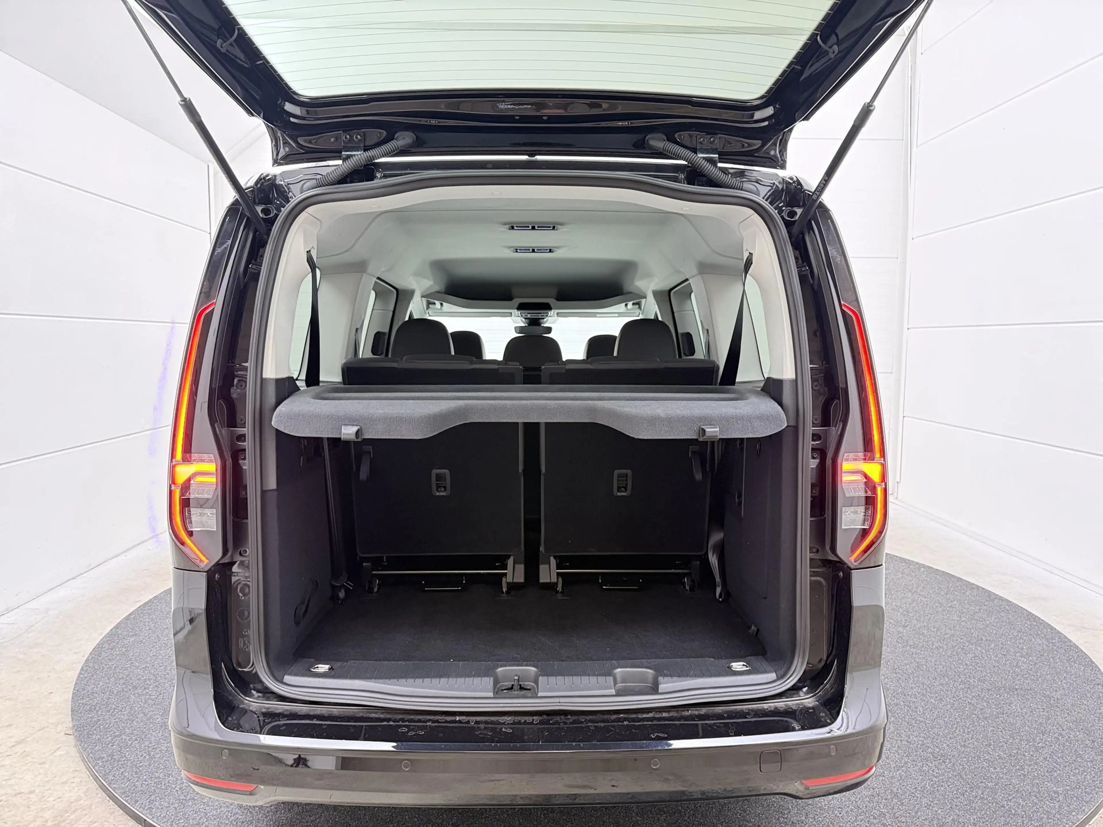 Volkswagen Caddy Maxi 1.5 TSI Hybride Style | Camera | Side Assist — photo 9