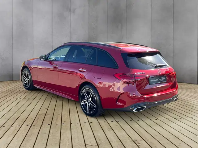 Mercedes-Benz C-Class view 3