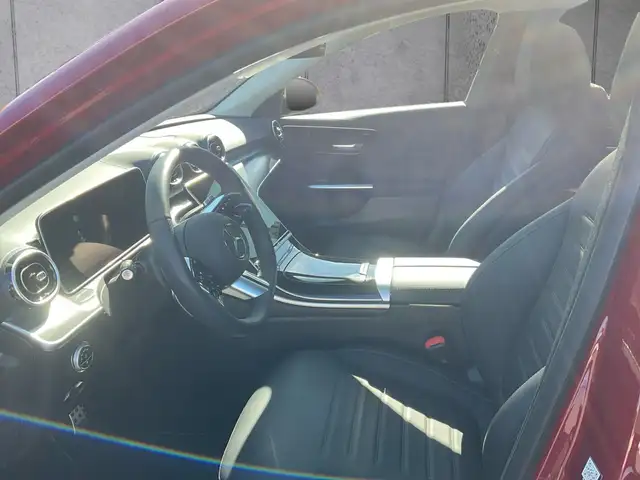 Mercedes-Benz C-Class view 11