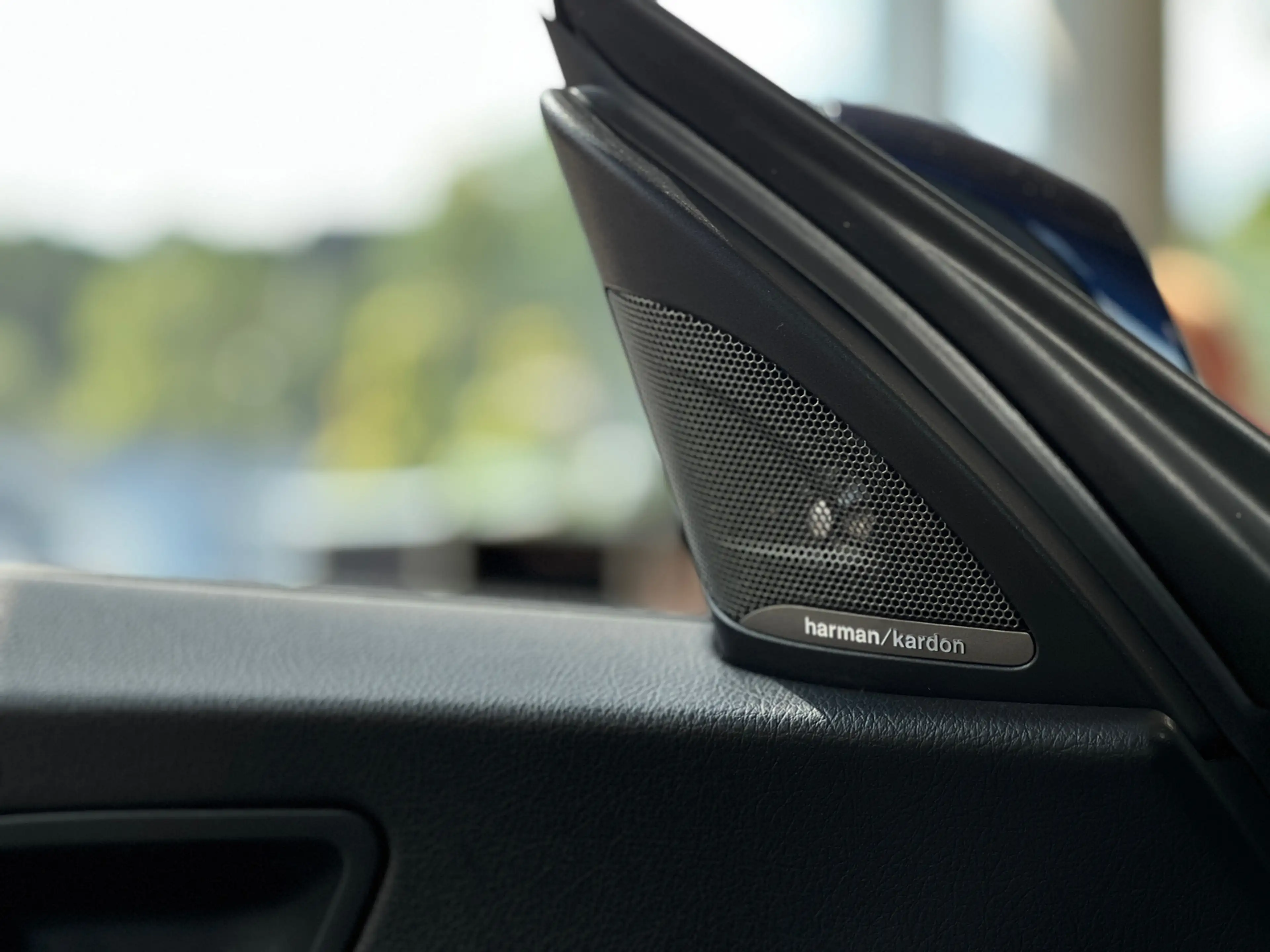BMW 230 i Cabrio Sport Line H/K LEDER LED NAV RFK 18" — photo 12