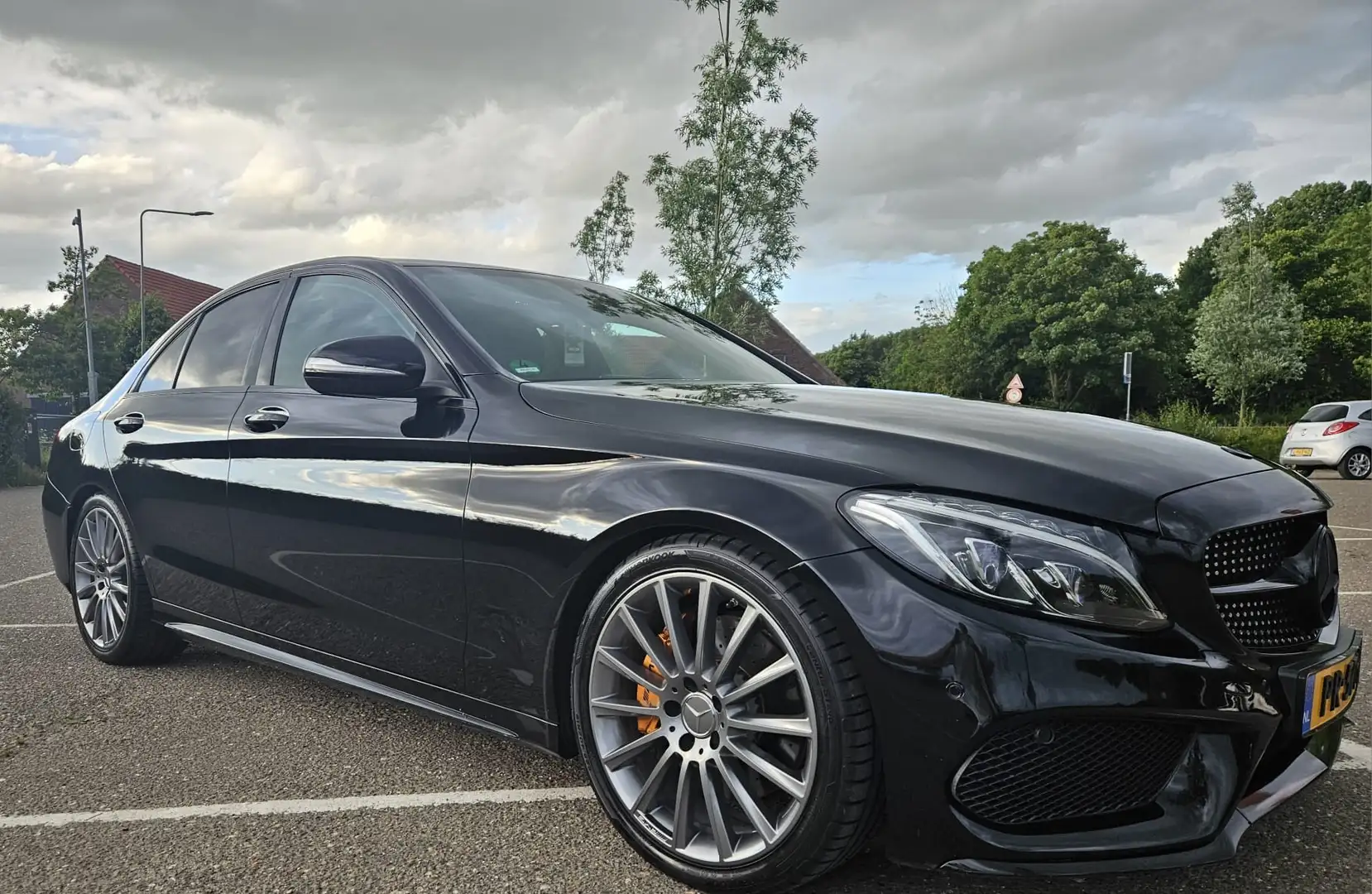 Mercedes-Benz C 250 7G-TRONIC AMG Line - 1