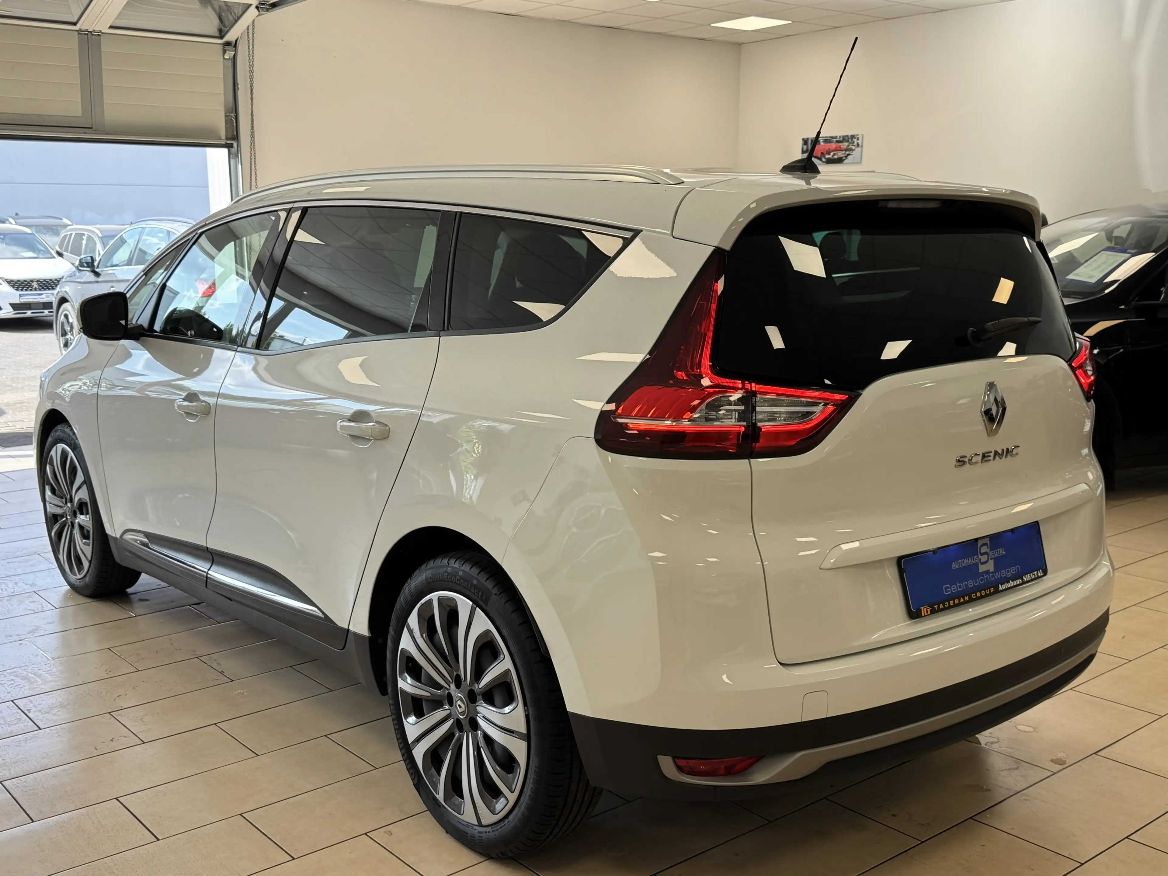 Renault Grand Scenic AHK*Navi*PDC*SHZ*BT*ACC*SPURHALTE* — photo 8