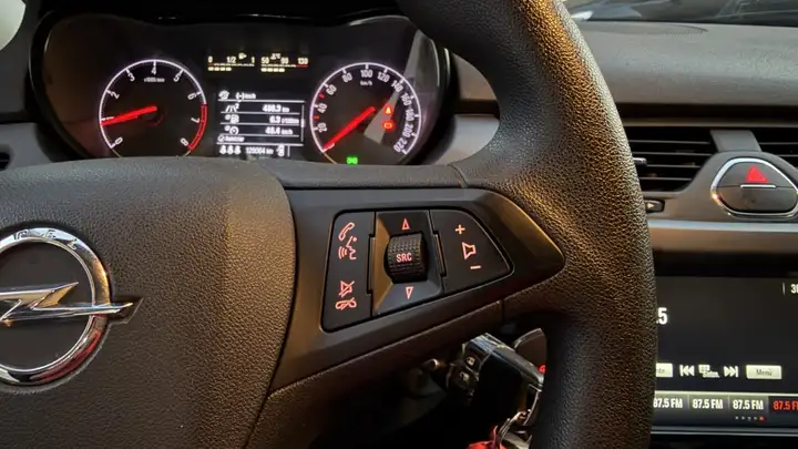 Opel Corsa 2018, foto 11