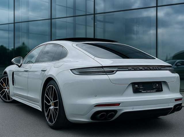 Porsche Panamera GTS V8/KERAMIK/GARANTIE/MASSAGE/MATRIX
