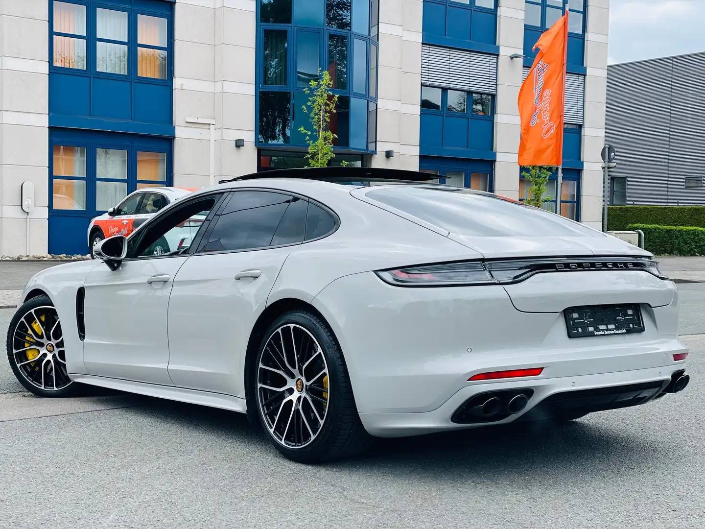 Porsche Panamera GTS V8/KERAMIK/GARANTIE/MASSAGE/MATRIX siva - 2