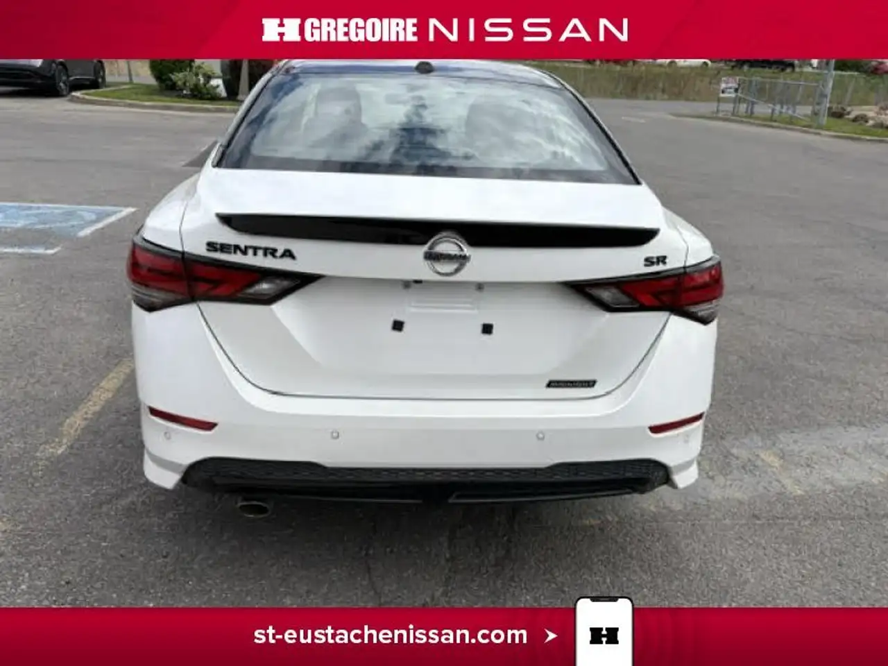 Nissan Sentra снимка Nissan Sentra