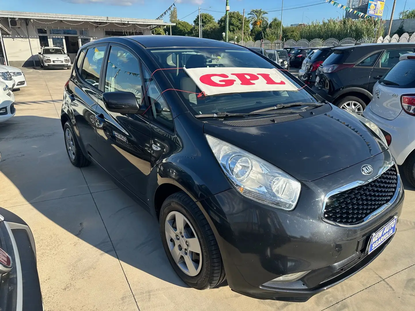 Kia Venga 1.4 Active eco Gpl FL Noir - 2